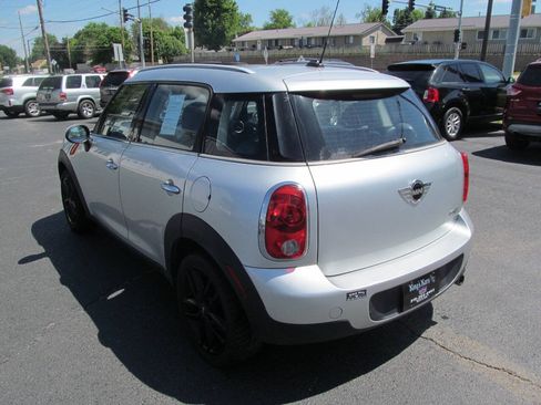 Used 2011 MINI Cooper Countryman FWD image 3