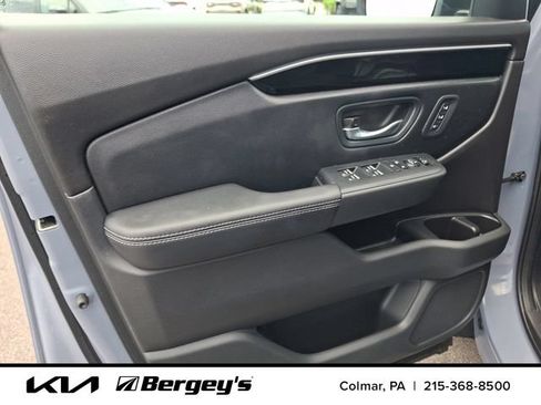 Used 2023 Honda Pilot Touring image 15