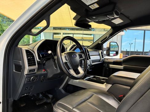 Used 2022 Ford F350 Lariat w/ Lariat Ultimate Package AWD/4WD image 14