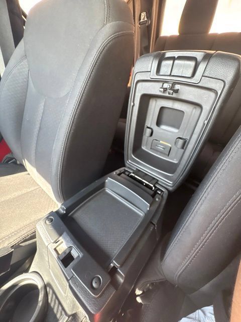 Used 2016 Jeep Wrangler Sport AWD/4WD image 42
