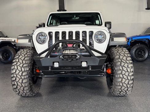 Used 2021 Jeep Gladiator Rubicon image 3