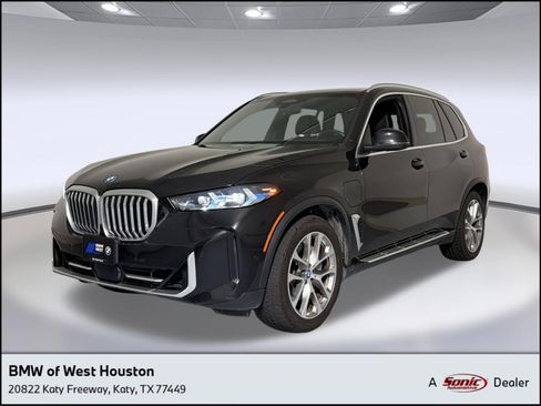Used 2025 BMW X5 xDrive50e AWD/4WD image 1