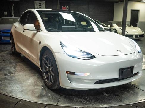 Used 2018 Tesla Model 3 Long Range image 5
