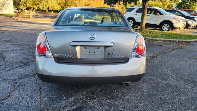Used 2003 Nissan Altima 2.5 S FWD image 10