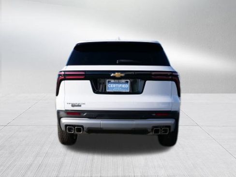 Certified 2026 Chevrolet Traverse LT w/ Sun and Wheel Package image 4