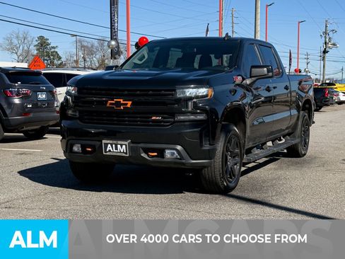 Used 2021 Chevrolet Silverado 1500 LT Trail Boss w/ Convenience Package II AWD/4WD image 2