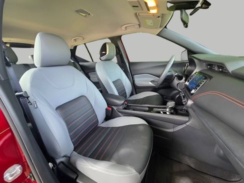 Used 2023 Nissan Kicks SR w/ SR Premium Package FWD image 11