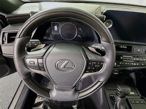 Used 2022 Lexus ES 300h w/ Luxury Package image 22