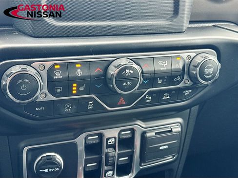 Used 2022 Jeep Gladiator Sport image 19