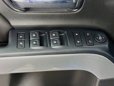 Used 2018 Chevrolet Silverado 1500 LT w/ All Star Edition image 18