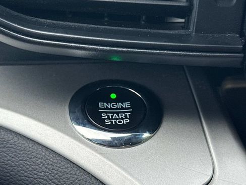 Certified 2021 Ford Explorer XLT image 16