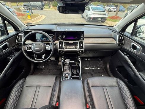 Used 2023 Kia Sorento SX Prestige image 25