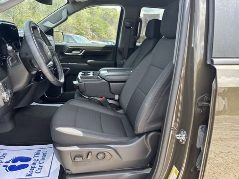 Used 2023 Chevrolet Silverado 1500 LT image 14