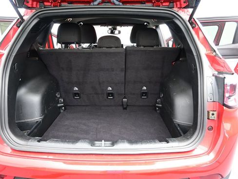 Used 2023 Jeep Compass Sport image 11