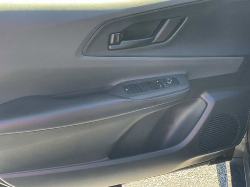 Used 2024 Toyota Prius LE image 11