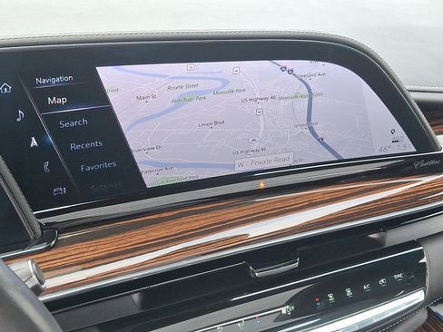 Used 2023 Cadillac Escalade ESV Premium Luxury image 20