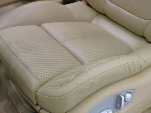 Used 2012 Porsche Cayenne image 35