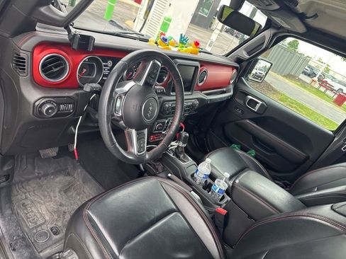 Used 2018 Jeep Wrangler Unlimited Rubicon AWD/4WD image 8