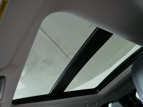 New 2025 Mitsubishi Outlander SE image 8