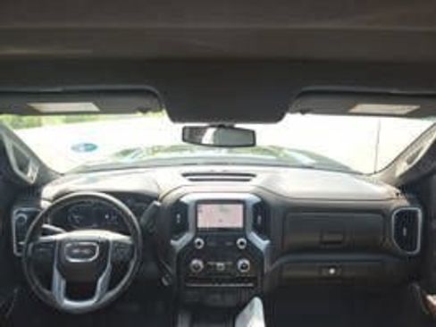 Used 2020 GMC Sierra 1500 SLT w/ SLT Premium Plus Package AWD/4WD image 11