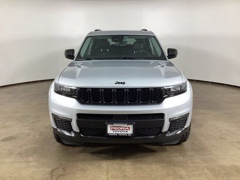 Used 2024 Jeep Grand Cherokee L Limited w/ Black Appearance Package AWD/4WD image 2