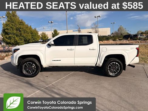 Used 2024 Toyota Tacoma TRD Sport AWD/4WD image 5