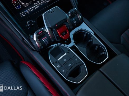 Used 2023 Lamborghini Urus S AWD/4WD image 28