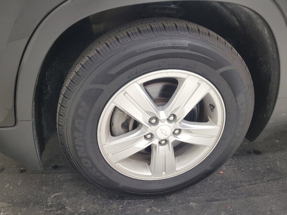 Used 2019 Chevrolet Trax LT FWD image 31