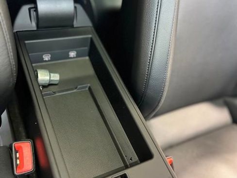 Used 2022 Porsche 911 Carrera RWD image 30