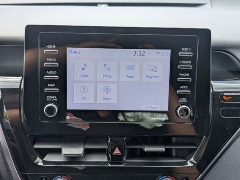 Used 2024 Toyota Camry LE image 18