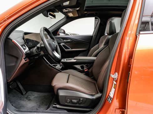 Used 2025 BMW X2 xDrive28i image 4