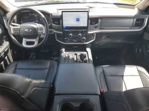 Certified 2024 Ford Expedition Max XLT image 9