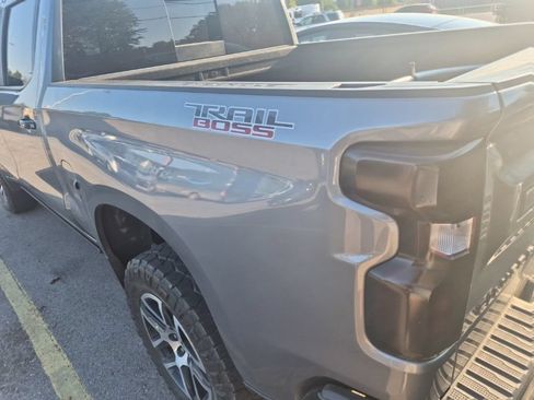Used 2019 Chevrolet Silverado 1500 LT Trail Boss AWD/4WD image 15