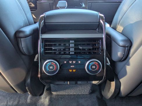 New 2025 Land Rover Range Rover Sport Dynamic SE image 23