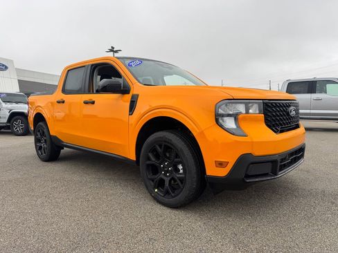 New 2026 Ford Maverick XLT w/ Black Appearance Package image 15