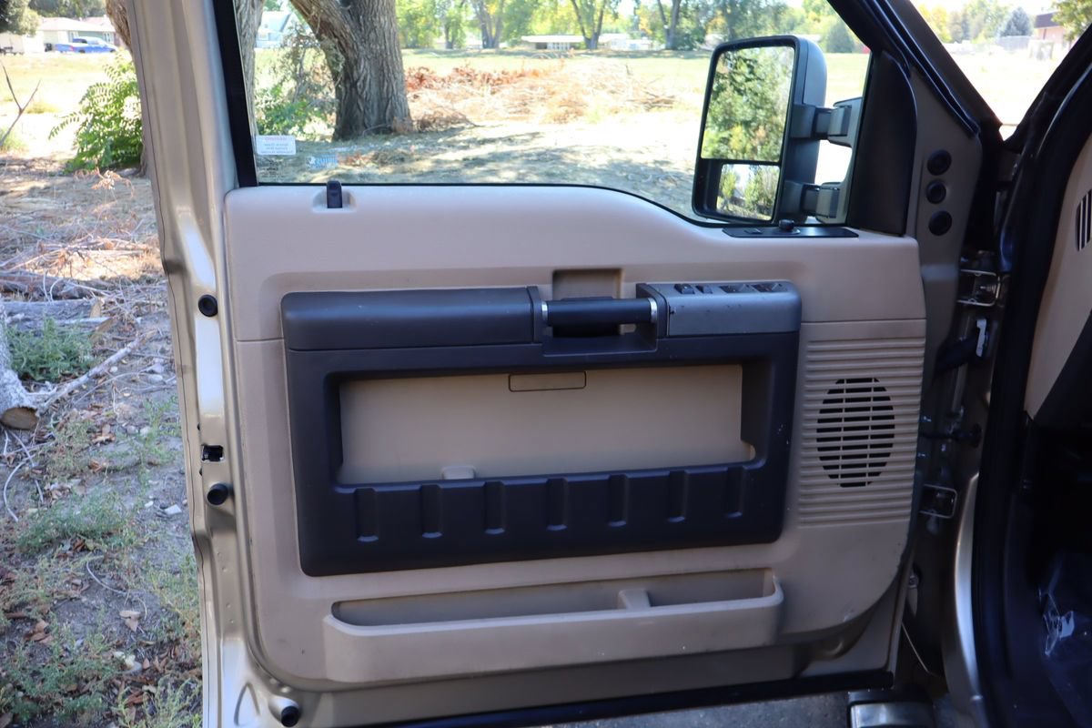 Used 2014 Ford F350 XLT w/ XLT Interior Package AWD/4WD image 23