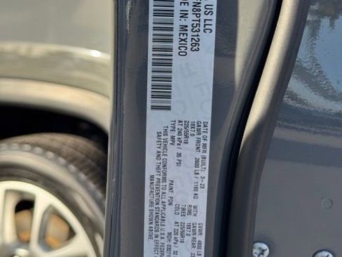 Used 2023 Jeep Compass Latitude w/ Sun and Sound Group image 15