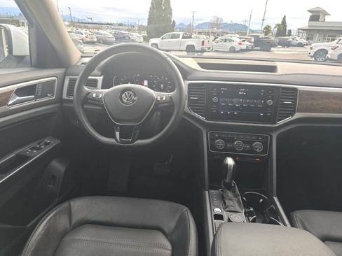 Used 2019 Volkswagen Atlas SEL Premium image 16