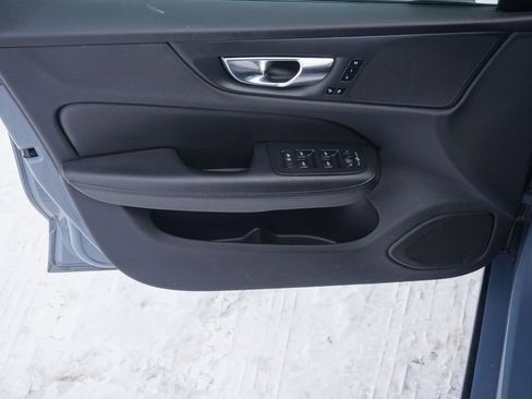 Used 2024 Volvo S60 B5 Plus image 10