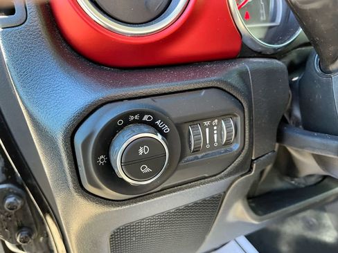 Used 2022 Jeep Gladiator Rubicon w/ LED Lighting Group image 20