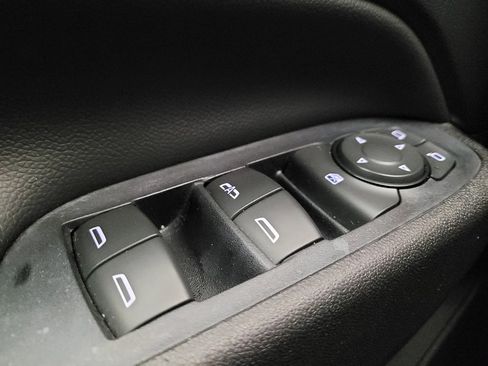 Used 2020 Chevrolet Equinox LT FWD image 27