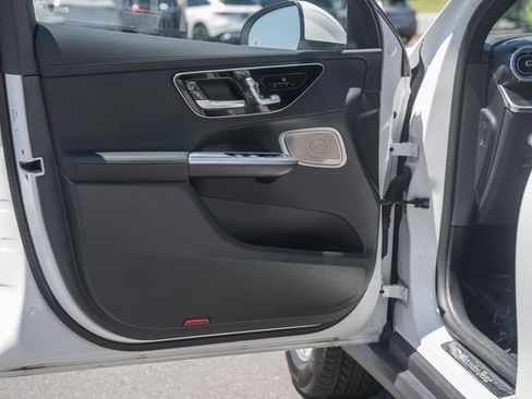 Certified 2025 Mercedes-Benz GLC 300 4MATIC w/ Driver Assistance Package image 36
