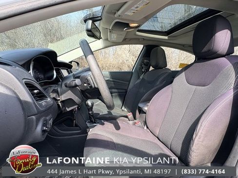 Used 2014 Dodge Dart SXT w/ Sun/Sound Group image 9