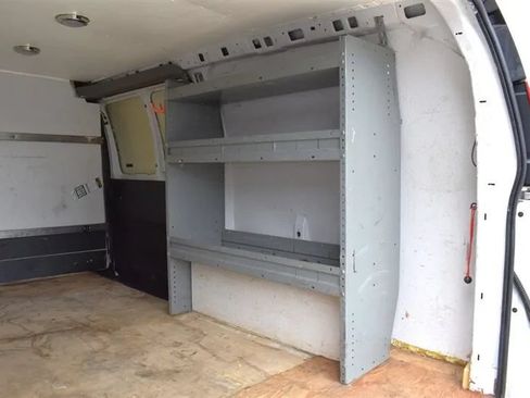 Used 2006 Chevrolet Express 3500 RWD image 27