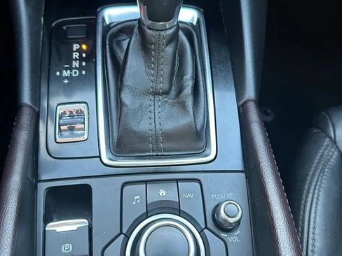 Used 2017 MAZDA MAZDA3 Touring w/ Popular Equipment Package FWD image 28