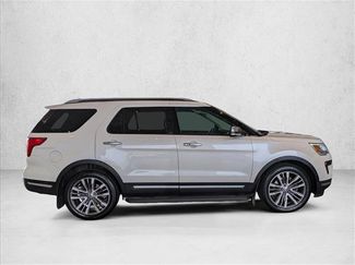 Used 2019 Ford Explorer Platinum video 4