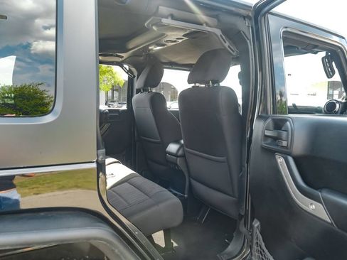 Used 2011 Jeep Wrangler Unlimited Sport AWD/4WD image 32