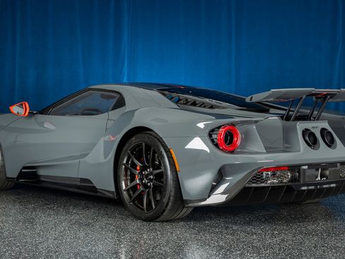 Used 2020 Ford GT Carbon Series image 9