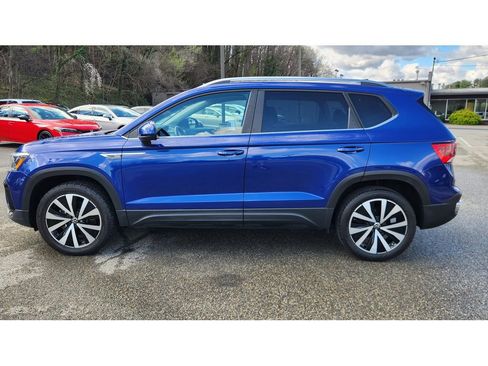 Used 2022 Volkswagen Taos SE image 7