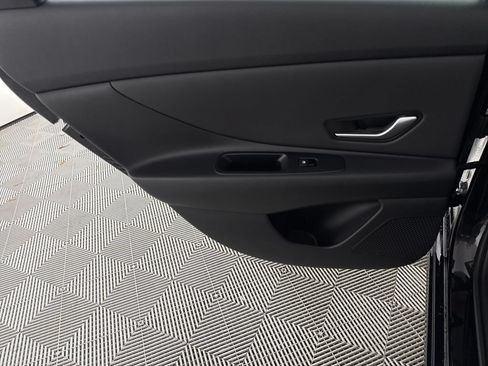 Used 2023 Hyundai Elantra SEL w/ Convenience Package FWD image 14